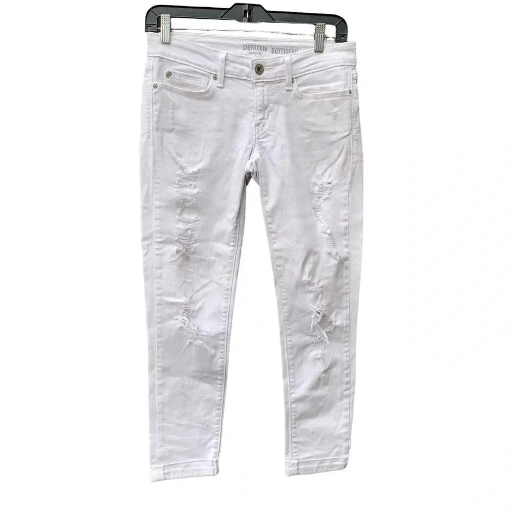 DENIZEN Levi's women's size 28 white cropped distressed jeans inseam 24"